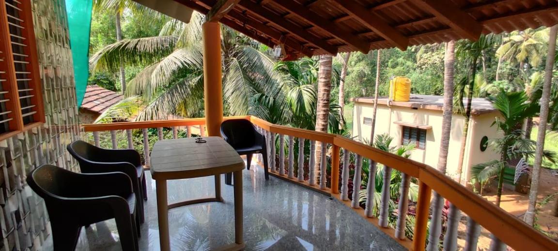 Villa Areca Nest à Gokarna  Extérieur photo